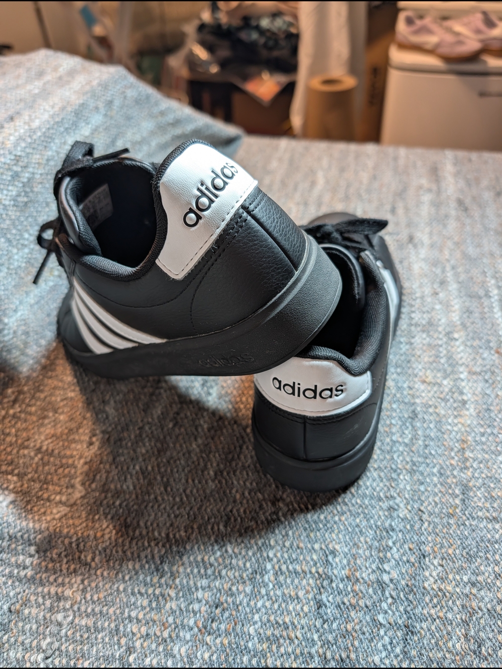 adidas Women's Black & White Classic Trainer - Picture 5 of 10